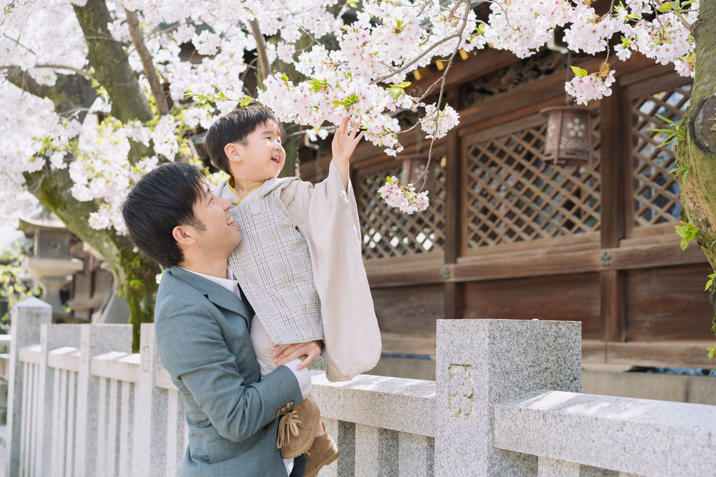 【桜と一緒に七五三&お宮参り撮影】大阪天満宮で特別な思い出を残しませんか?